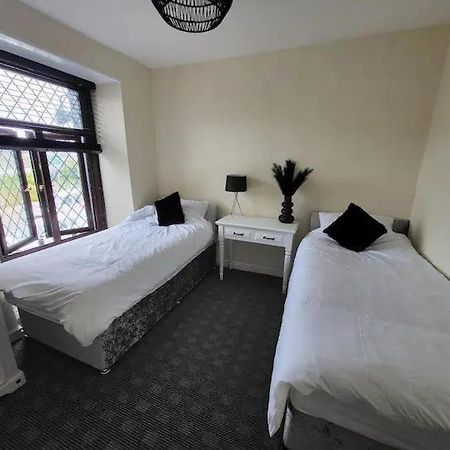 The Dublin Packet - Twin Room 1 Холихед Экстерьер фото
